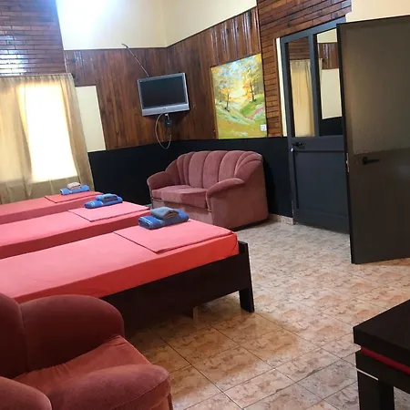 Hotel Xhej 3*